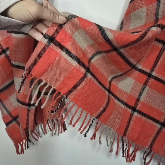 J.Crew 100% Wool Red Black Beige Plaid Scarf checkered - Picture 3 of 5